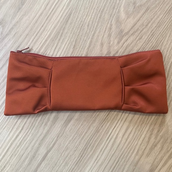 Brontibay Paris - Burnt Orange Satin Bow Clutch Purse with Zip - Picture 4 of 12